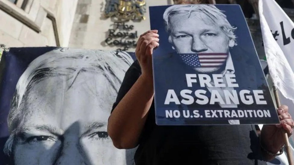 Assange can bring a new appeal against extradition to the US. The High Court granted permission to appeal against the order that he be sent to the US to stand trial for leaking military secrets, ruling that he needs to be allowed a full UK appeal.