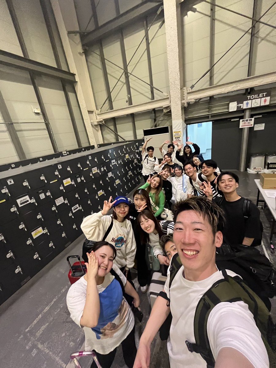 drstretch_miri's tweet photo. 《D1パフォーマー💃》

ついに明日本番です！
パフォーマー20人、準備万端、気合十分です🔥

会場を盛り上げられるよう頑張るので皆さんの応援を含め会場を盛り上げていきましょう💪
応援宜しくお願いします🙇‍♂️

#d1wgp3 
#D1パフォーマー
#オープニングアクト
#ドクターストレッチ
#皆で腹ごしらえ🍚 https://t.co/atb34QqCHy
