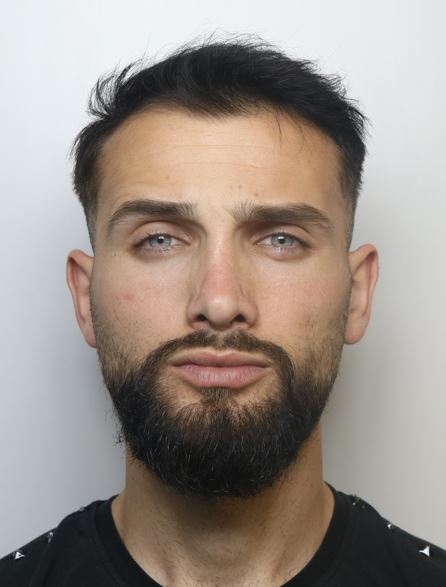 Can you help us locate 28-year-old Daniel Huni? He is wanted after failing to attend court to face drug-related charges. He has links to #Northampton. ow.ly/CLBm50RN2zo