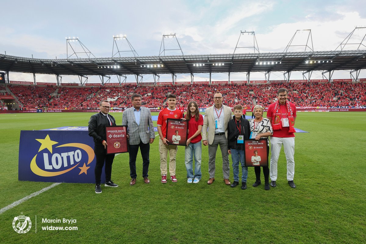 Starcie #WIDLPO było bardzo ważne dla Deante 🤝🏻 Firma została Sponsorem Meczu, a oprócz tego otworzono również wynajmowaną przez nią lożę 🔓 Jej patronem został legendarny piłkarz Widzewa Krzysztof Surlit.