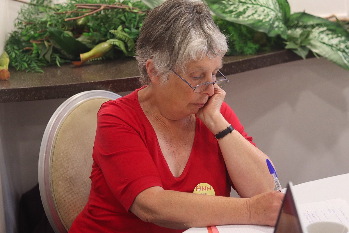 Lynda Holt tweet media