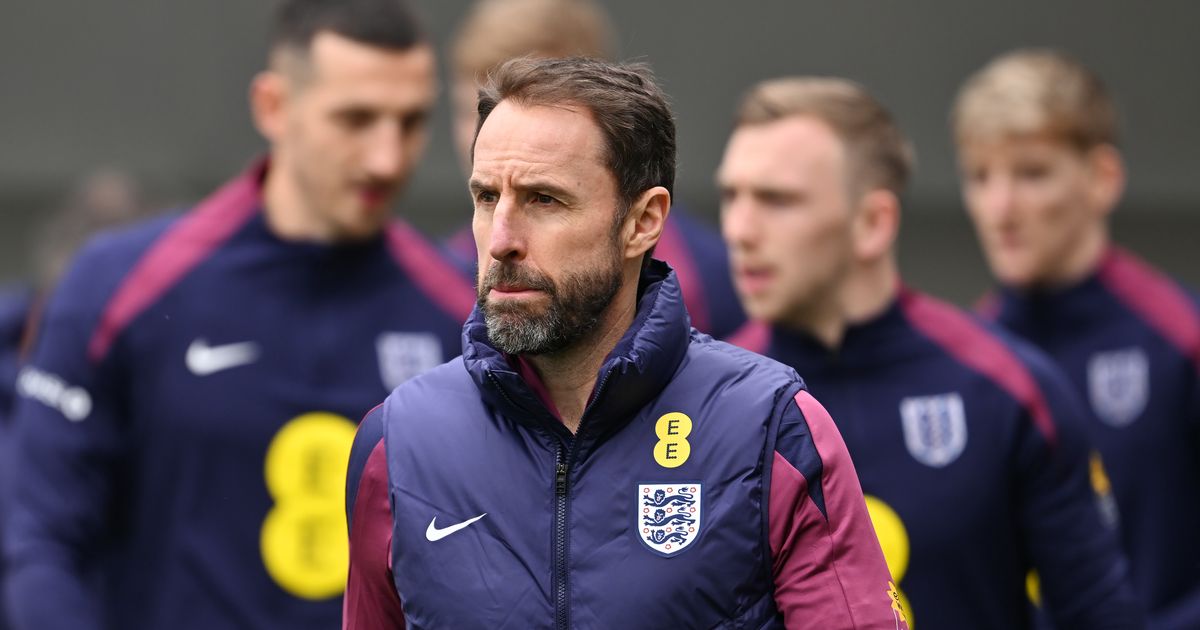 Nick Pope 🆚 Dean Henderson Lewis Dunk 🆚 Jarrad Branthwaite Marcus Rashford 🆚 Anthony Gordon @nathan_ridley_ predicts Gareth Southgate's final 26-man England squad for Euro 2024 🔮 mirror.co.uk/sport/football…