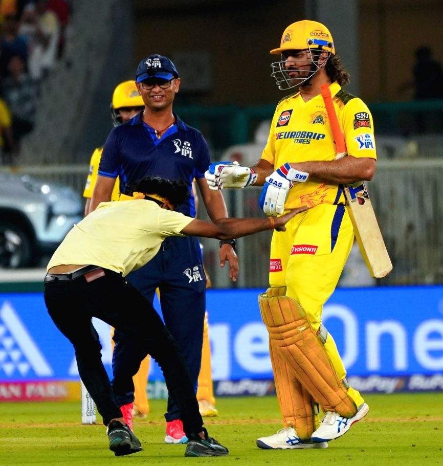 #MSDhoni said his connection with #CSK, it's an emotional connect. It's not like a player who comes, plays a couple of months & goes back home, my strength is the emotional connection. As a Leader, you have to earn the respect from the people. You can't command or demand respect.