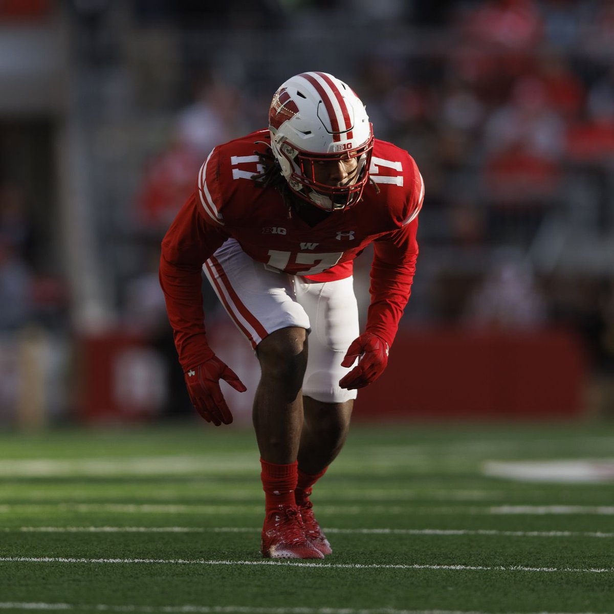 After a great workout with <a href="/Coach_Mitch_/">Matt Mitchell</a>, I’m blessed to receive an opportunity to play at the University of Wisconsin. <a href="/BadgerFootball/">Wisconsin Football</a> #OnWisconsin