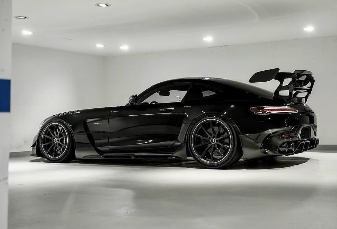 LuxuryCars365's tweet photo. Mercedes-AMG GT Black Series 🏴‍☠️ https://t.co/1JhoEsnwdH