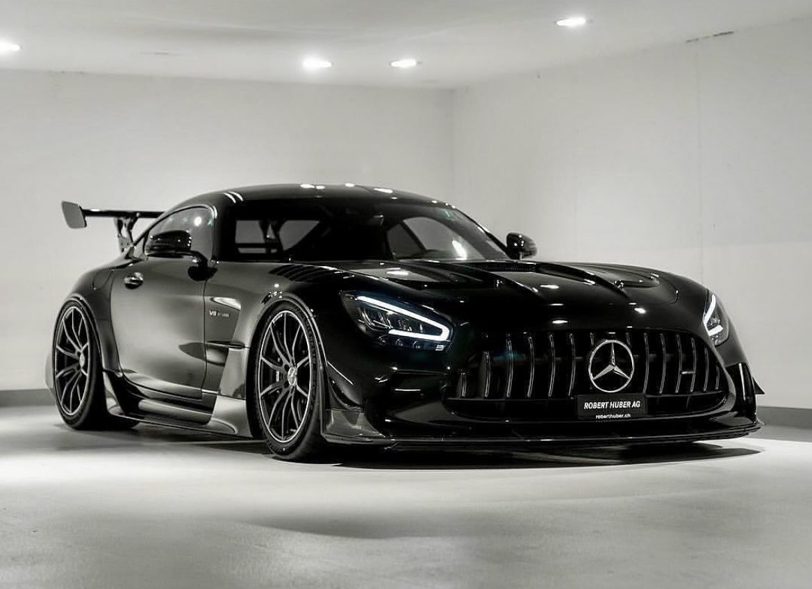 LuxuryCars365's tweet photo. Mercedes-AMG GT Black Series 🏴‍☠️ https://t.co/1JhoEsnwdH
