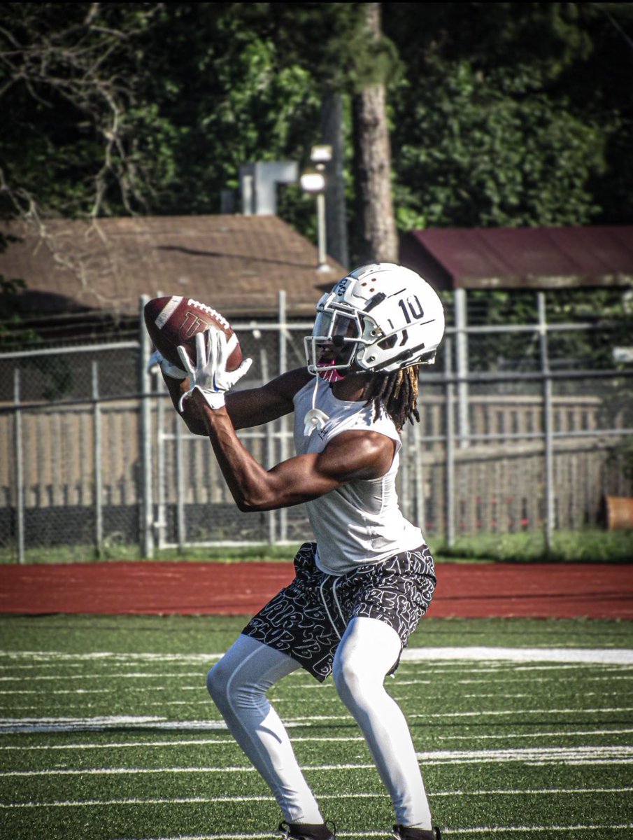 keino10__'s tweet image. #LABWORK #itsalmostthattime 
@DekaneyFootball