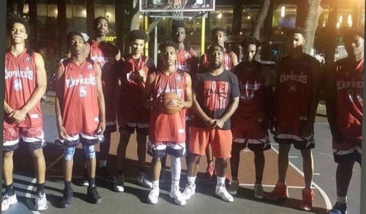 TeamMegaHoops's tweet photo. These two pictures just become more and more legendary. Congrats and best of luck to two young men I was blessed to coach and help develop.
 @MylesFoster7 and @NWNBJosh 
@TeamMegaNYC https://t.co/KOHfsw57dv