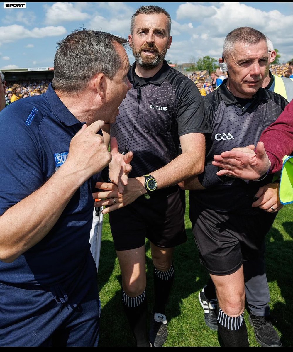 Ah but sure it’s passion, really 🤔This is what our kids see and copy, there is no way we (refs) deserve this, we all make mistakes (even though the call he is giving out about was the RIGHT call) 🤡😡 #gaaref #gaa