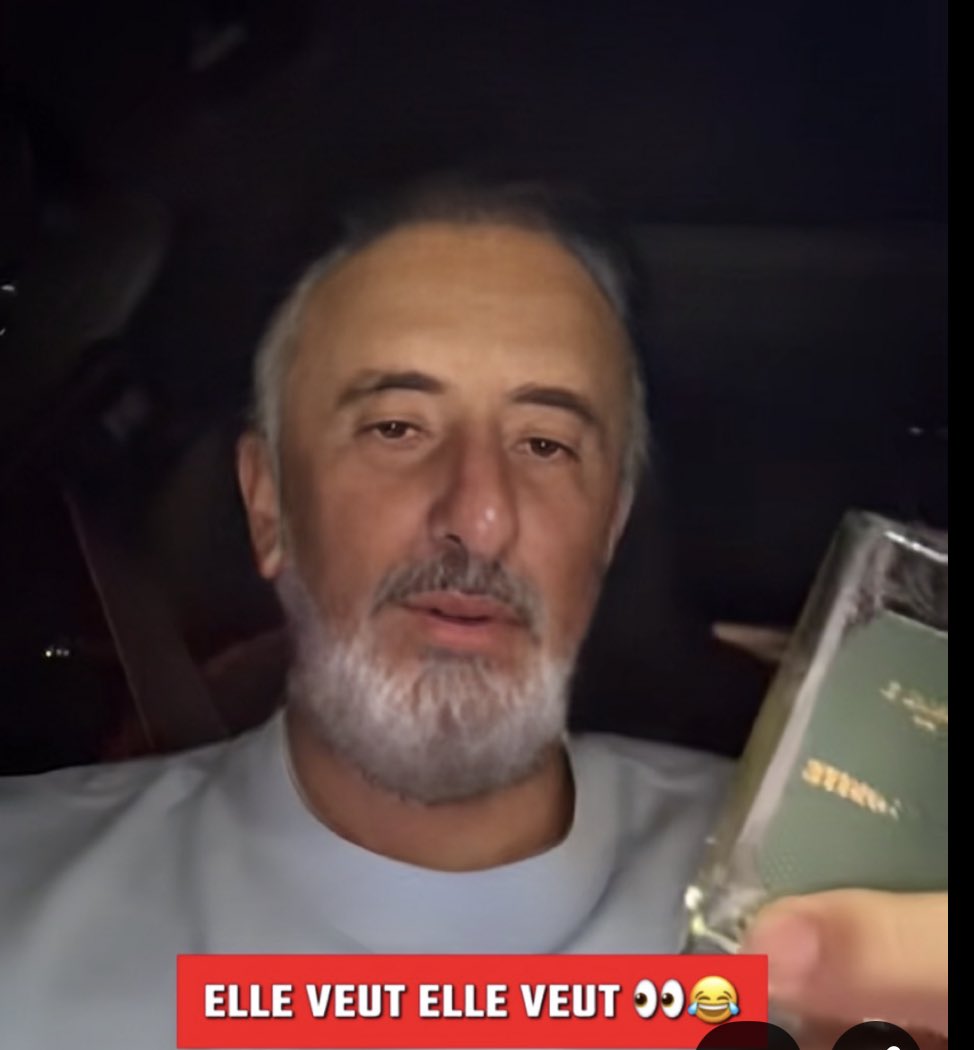 Mai 2038, Walid sax 42 ans

« Les freres ce parfum de Clark tu le met y a aucun BBL du Manzil qui t’échappe. T’as vu quand ta meuf elle te zyeute et tu veux l’a tromper avec une escorte au Nikki beach 😂, j’vous met une conversation qui m’a choqué le snap d’après les gars »