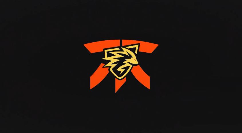 OFFICIAL: @FNATIC ENTERS @MlbbEsports THROUGH PARTNERSHIP WITH @OnicPhilippines 

ONIC PH is one of the 10 Franchise Spot owner in the Filipino Mobile Legends league, yes this game has franchising

their new name is now 'FNATIC ONIC PH'

#FNC Returns to Mobile Esports.