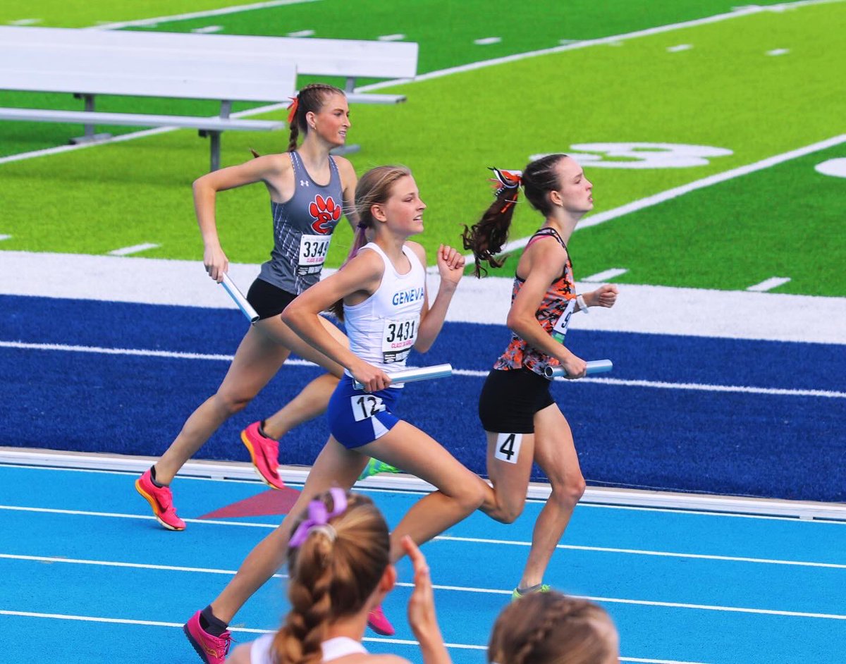 GirlsEHStrack's tweet image. 2024 State Action Shots📸

Part 2

#tigerproud #edwardsvillegirlstrackandfield #edwardsvilleil #edwardsvillehighschool #ehstrackandfield #edwardsvillethrows #trackandfield #sprinters #distance