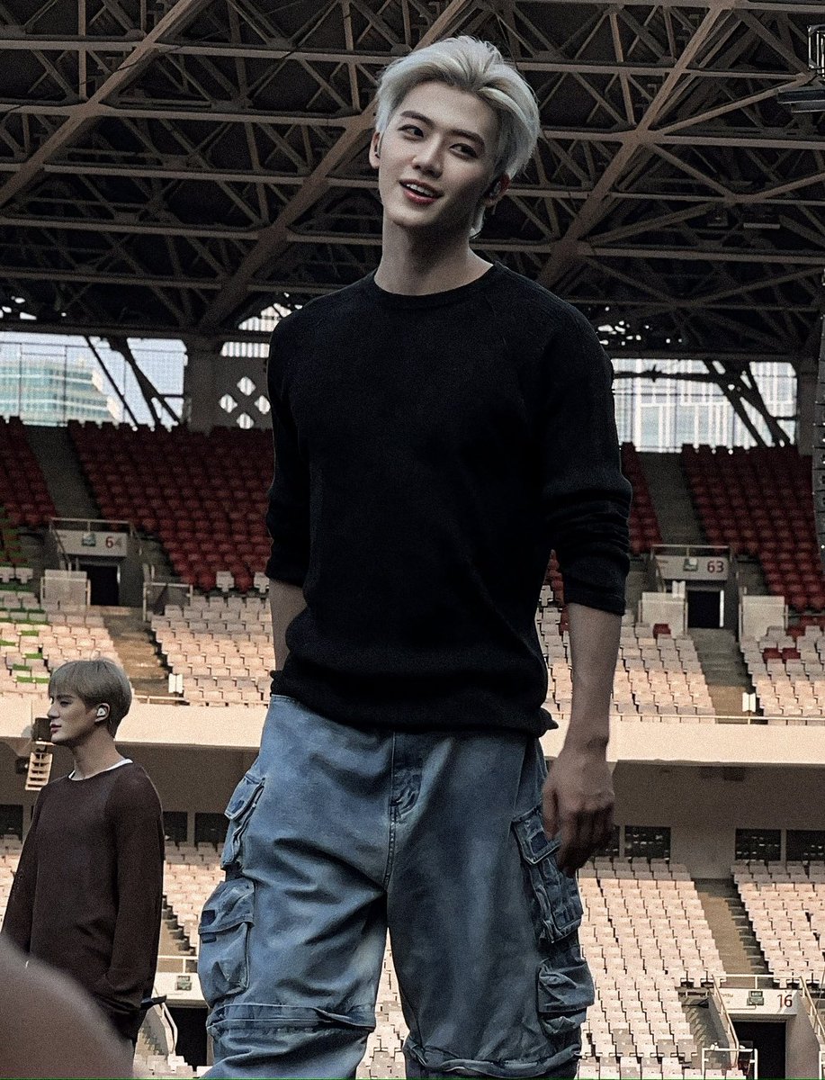 까우 lll tweet media