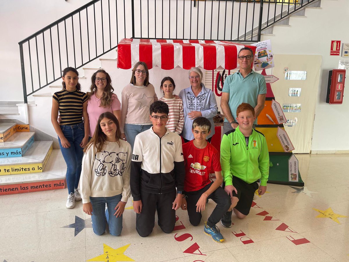 "COMERCIO VECINAL VIP"
PROYECTO GALARDONADO🏆 CON EL 2⁰ 🥈 PREMIO DE MEDIO AMBIENTE Diputación Provincial de Jaén. Apuesta por el comercio de cercanía medioambientalmente sostenible.
<a href="/dipujaen/">Diputación de Jaén</a> #ODS12 #ceipfernandomolima
<a href="/CEPJAEN1/">CEP JAEN</a>