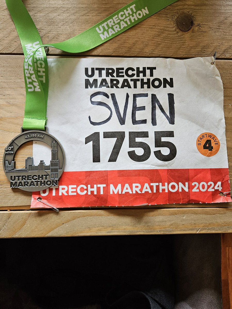 Medalmonday en de eerste marathon ooit ✅️ @loopmaatjes #medalmonday