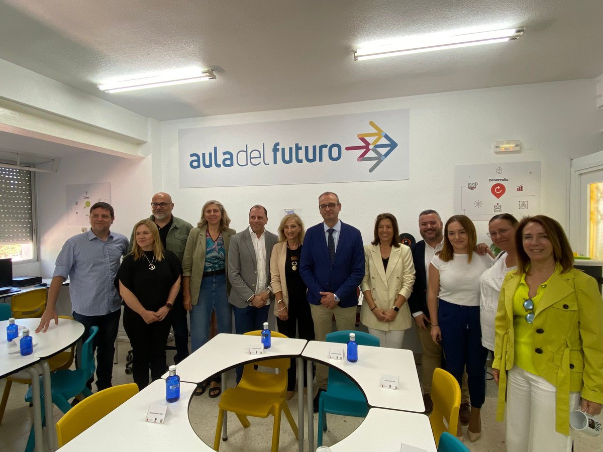 ❤️La Región de Murcia cuenta con una nueva Aula del Futuro. ¡Enhorabuena <a href="/CPEIBasBellvis/">CPEIBas Isabel Bellvis</a> 🎉!

 <a href="/AdF_RdeMurcia/">Aula del Futuro Región de Murcia</a> <a href="/DigitalProf_RM/">#DigitalProf</a> <a href="/sifopcarm/">SIFOP CARM</a> <a href="/CPRRegionMurcia/">CPR Región de Murcia</a> <a href="/Educarm/">Educarm</a> 

#AulaDelFuturo #AdF_Mur #FCL_eu #FCL_es #AdF #EmbajadoresAdF #Embajadores_AdF_Mur