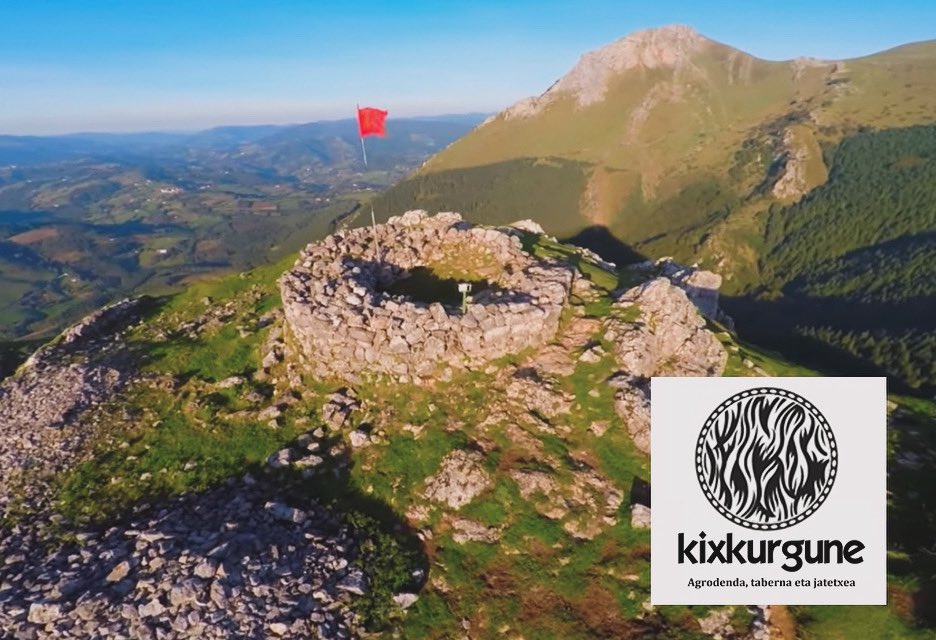 ⛰️AUSA-GAZTELU SARI BEREZIA @kixkurgune_ ren eskutik!! 😉

🔹Bi lasterketetako lasterkariak kontuan hartuta, Olakosaitik hasi eta Ausa-Gazteluko puntara igoera denbora gutxienean egiten duen emakumezkoa eta gizonezkoa sarituko dira, Kixkurgune Jatetxean bina otordurekin!