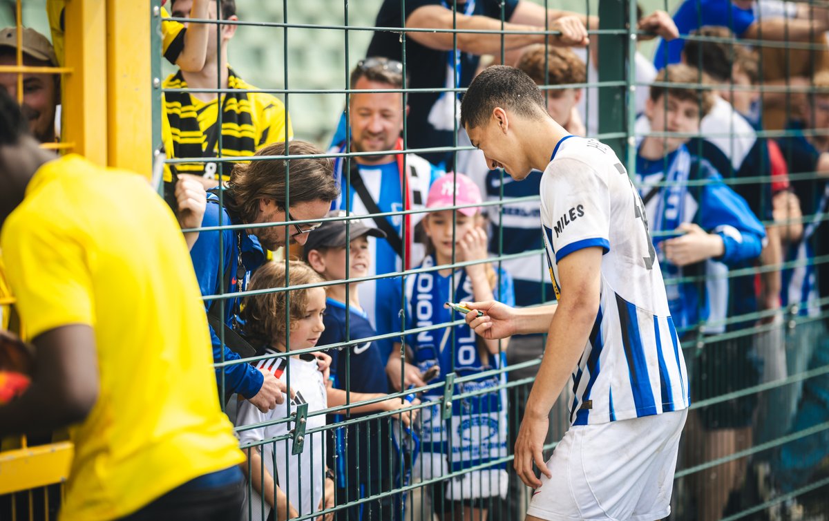 HerthaBubis's tweet image. Unsere #BSCU19 möchte euch noch was sagen: Das Team war komplett überwältigt, wie viele Hertha-Fans heute im Friedrich-Ludwig-Jahn-Sportpark waren. 😍Vielen, vielen Dank für eure Unterstützung! 💙💙💙 

#BSCBVB #HaHoHe