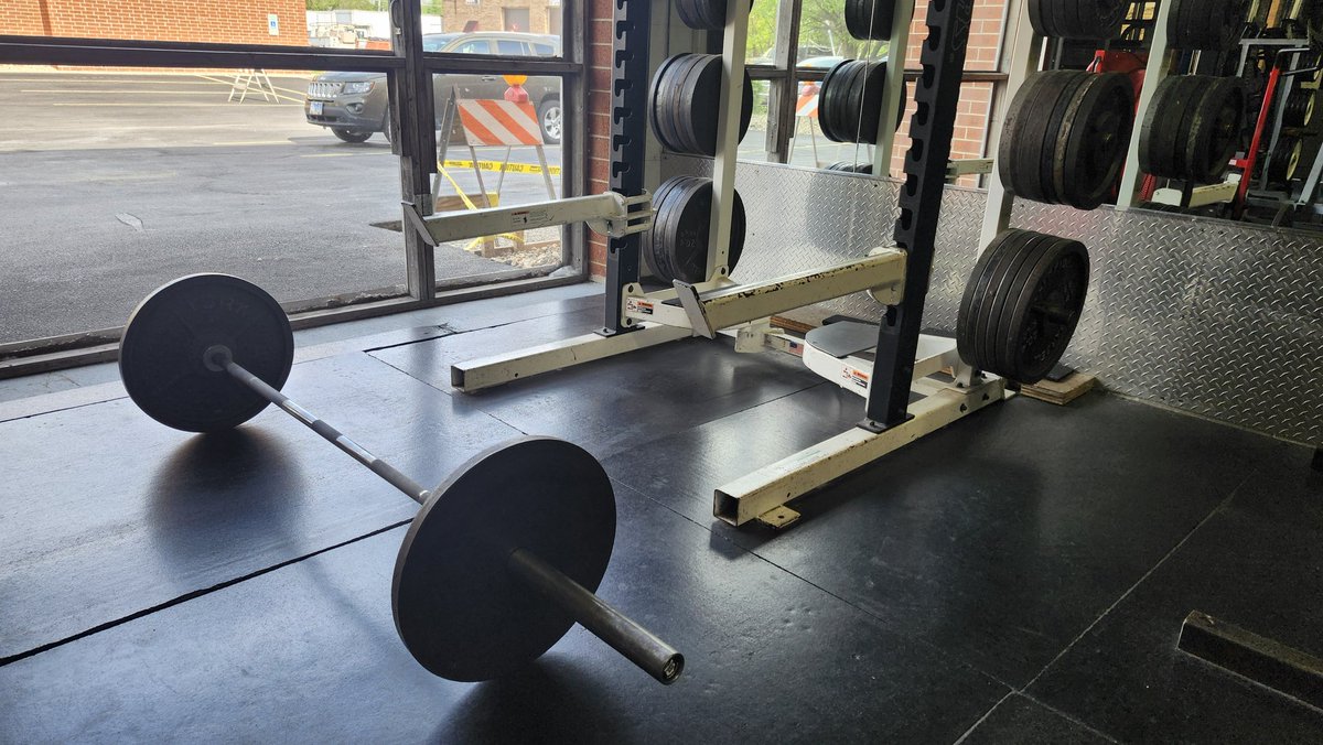 Warming up for some pulls (deadlifts).
We call it 'pulling,' but that's somewhat of a misnomer because you should be actually grabbing the bar and pressing away from the ground with your legs.
Anywhoo, let me get to it...