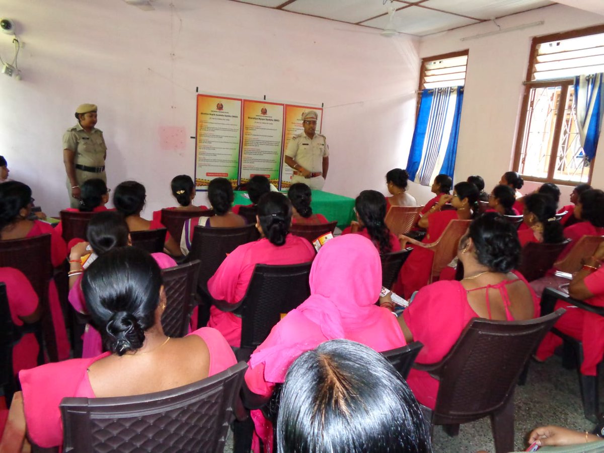 SP_SouthAndaman's tweet image. PS Ograbraj organizes a Legal Awareness Program to empower Anganwadi  workers! On 20/05/2024, 42 workers and their Mukhya Sevika gained  insights into new criminal laws, cybercrime and the POCSO Act by SI Devanand Pathak, SHO PS Ograbraj. #NewCriminalLaws #CommunityAwareness
