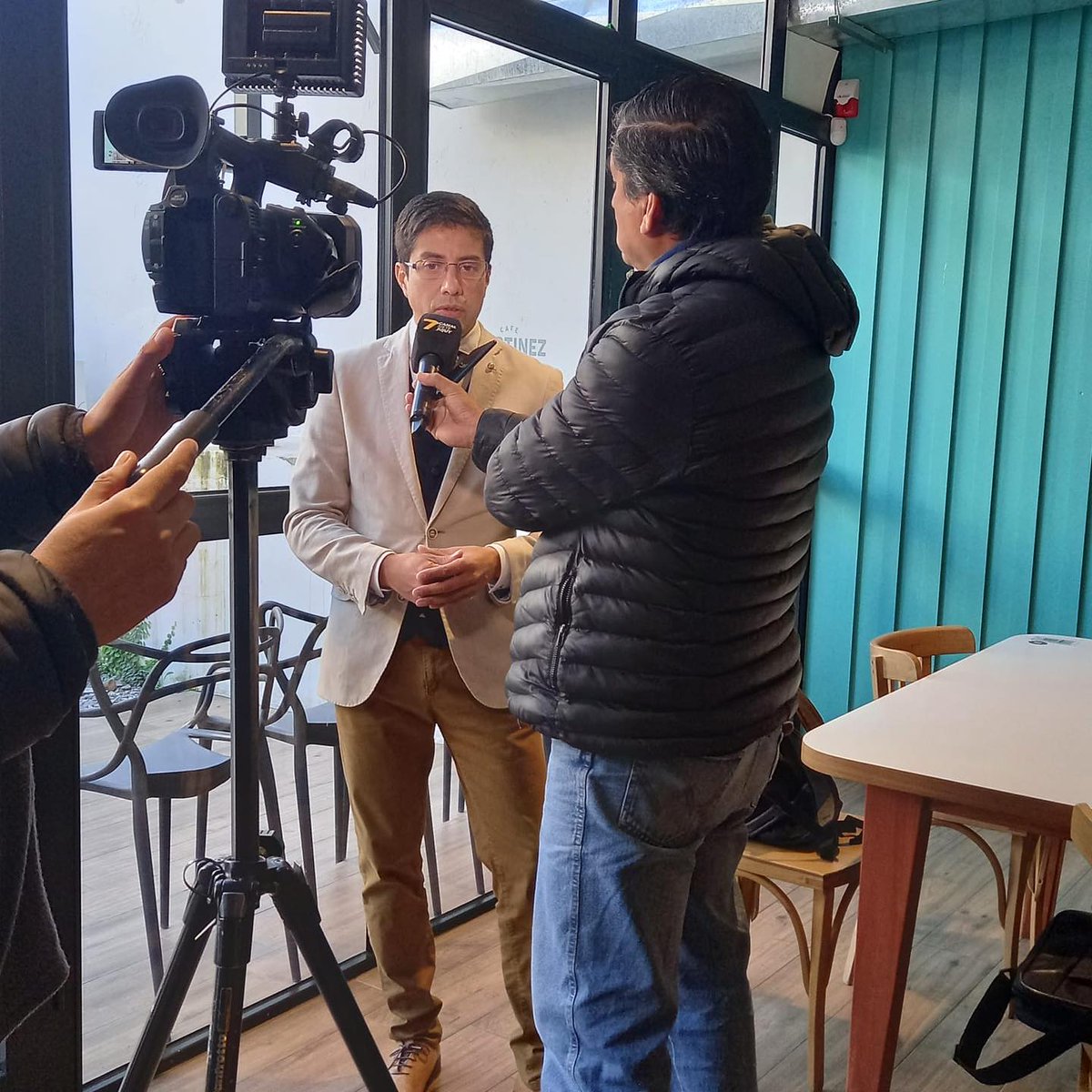 FHVallejo's tweet photo. Entrevista por Canal 7 de #Jujuy | La baja de tasas de los plazos fijos se tradujo en una baja de la de los préstamos #Argentina https://t.co/0Hfjlxl1qF