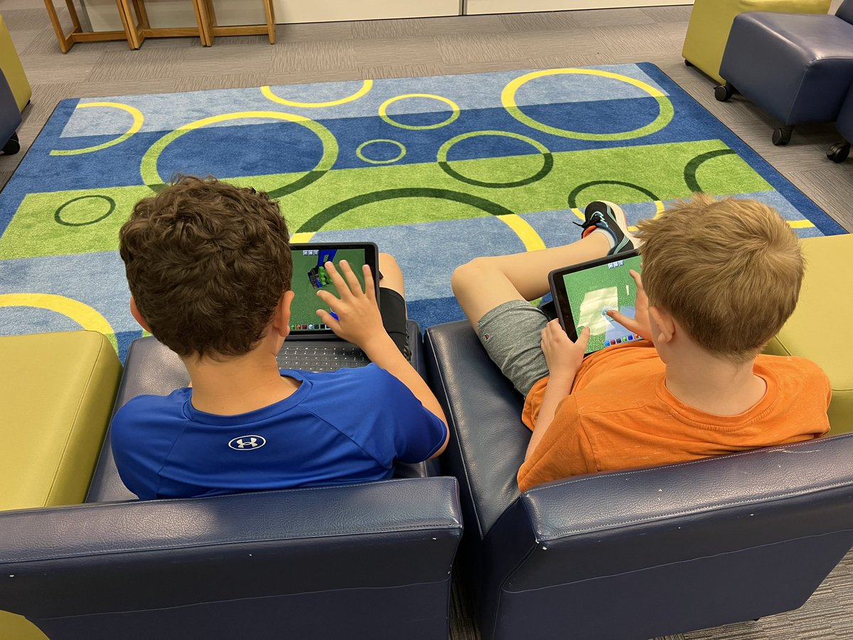 LHendersonReads's tweet image. 5th graders building playground models with Minecraft, Lego, and Cardboard. #makercenteredlearning #design #choice