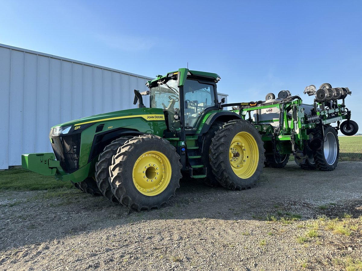 Delivery day for this new Unverferth applicator out of Ag-Pro Washington Court House!