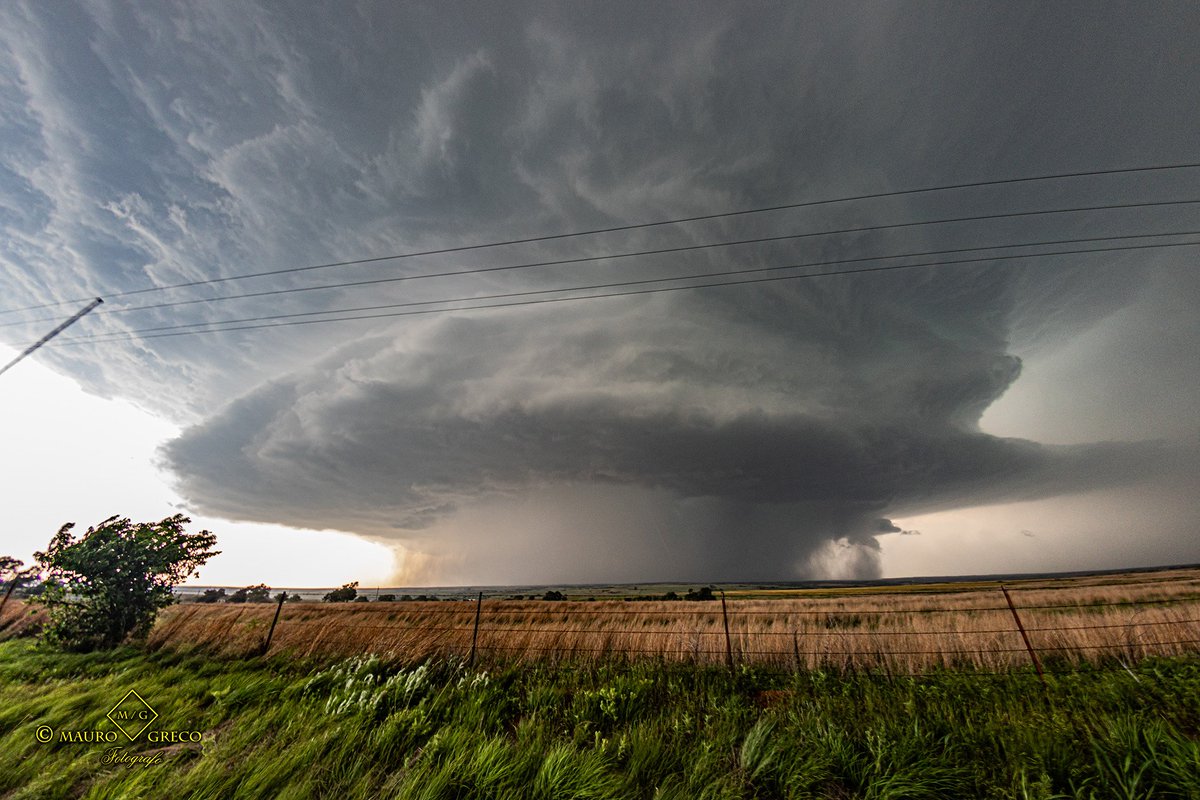 Stormchaserit's tweet photo. May 19 2024 supercell Butler OK
#tornadotour #storm #stormchaser #stormchasers #thunderstorm #cacciatoriditornado #wallcloud #supercell #clouds #earthescope #inflowtail #severethunderstorm #temporale #maltempo #meteoscatto #meteoestremo #okwx https://t.co/2A582Alr44