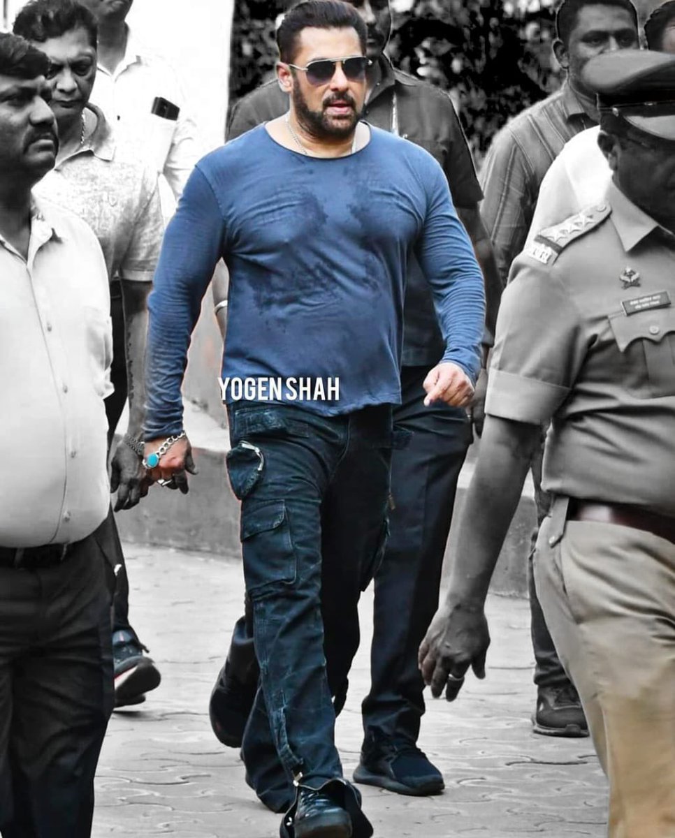 Swag Of this man is Unmatchable ... @BeingSalmanKhan , #SalmanKhan