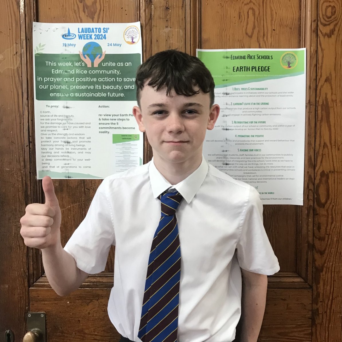 As part of our RE campaign and to support the #LaudatoSiweek of the @edmundrice_eng Network. Cormac Q in 8T focused his project on Stewardship and Care for the Common Good by spending his Saturday litter-picking on Crosby Beach and answering questions to passers-by! 🏖️👏