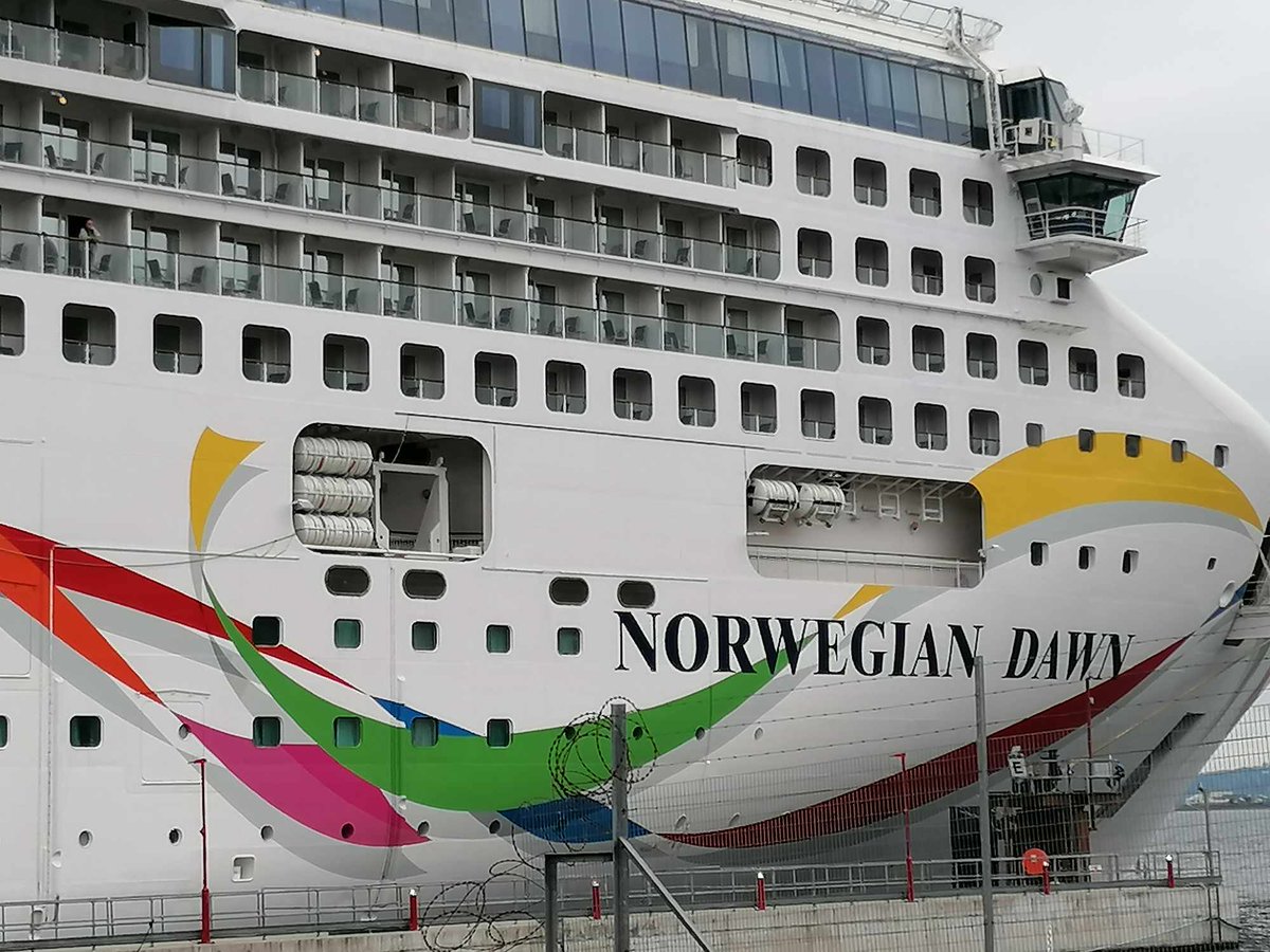 Norwegian Dawn Cruise ship here in Greenock today. Thanks to Rhona Stewart for the photos 📸 Discover Inverclyde 👇 discoverinverclyde.com #DiscoverInverclyde #DiscoverGreenock #Greenock #Scotland #ScotlandIsCalling #ScotlandIsNow