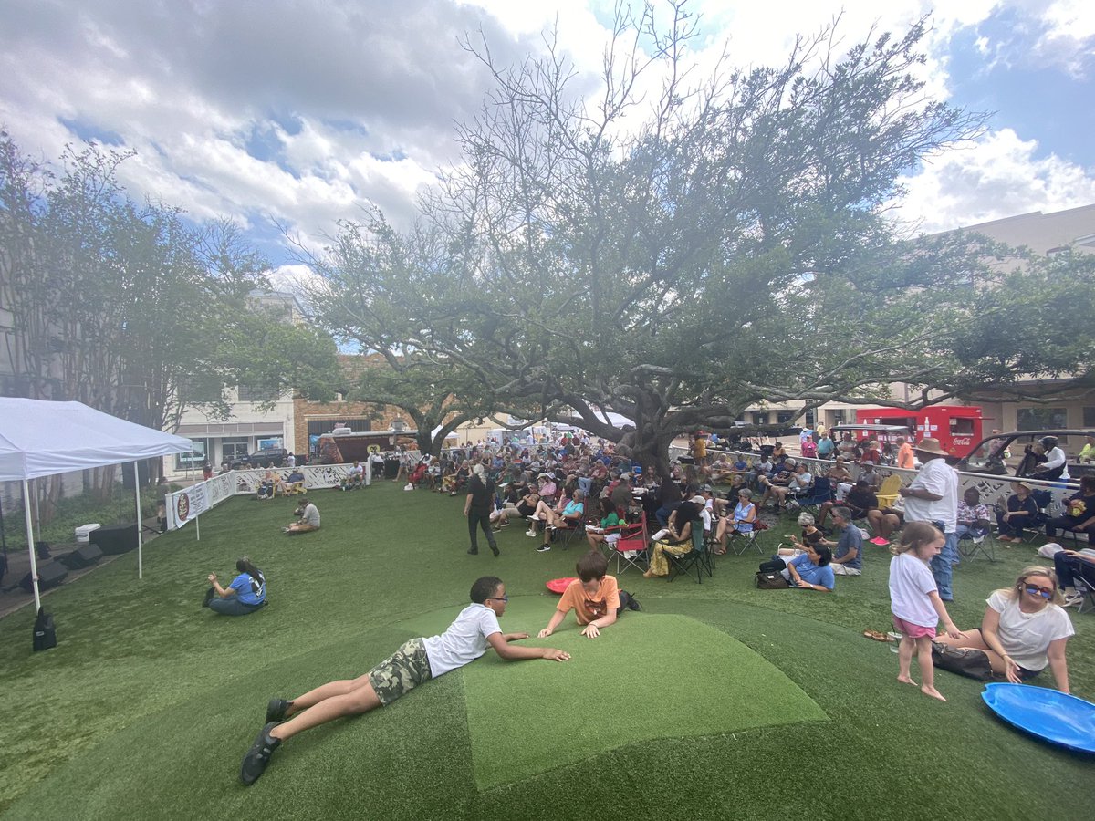 laurel_live's tweet photo. THANK YOU to everyone who came out to our 4th year of having Live In Laurel downtown at Trustmark At Park it was a blast - we will see y'all again soon!

And a HUGE THANKS to our presenting sponsor Southern Beverage Company as well as Wilson’s Commissary, AllsWell… https://t.co/hqtKgpoPqh