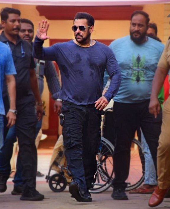 Megastar #SalmanKhan has VOTED❗ #LokSabhaElections2024