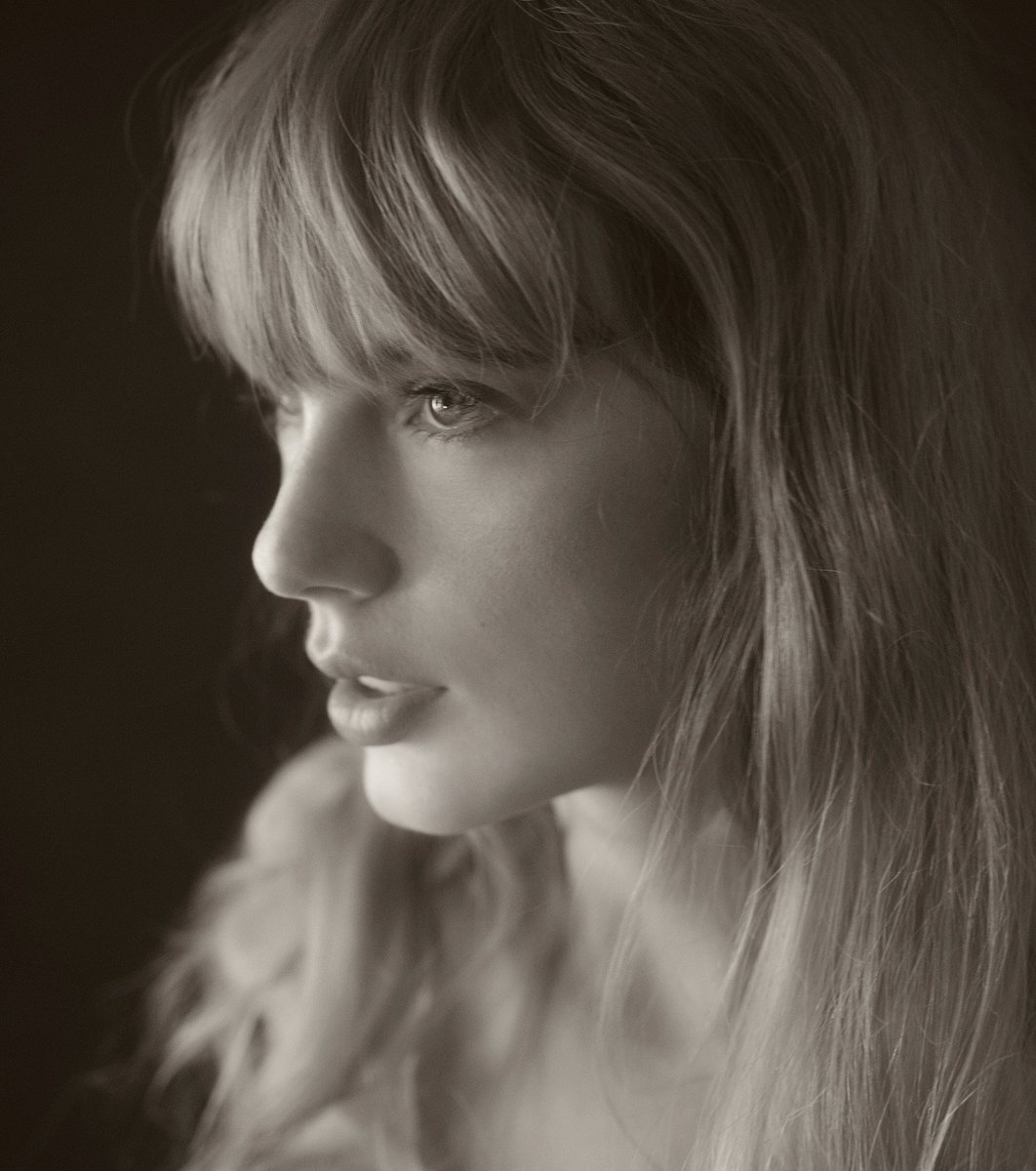 eilishdata's tweet photo. “HIT ME HARD AND SOFT” (107) surpasses “The Tortured Poets Department” and is now the 2nd album with the most #1’s on Apple Music this year. https://t.co/3DR2Ocs2H0