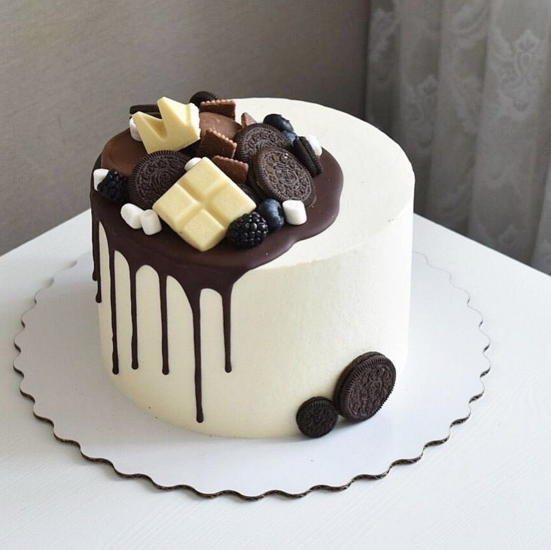 Mosflowerug's tweet photo. #mukono #delet #kojjo  for all your yummy cakes of all occasions,call 0706177960/0762145813 https://t.co/kYz8Ybhc7y