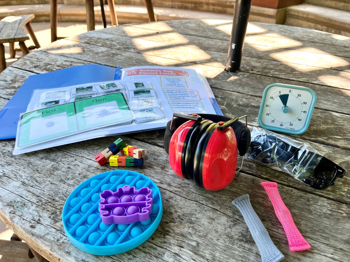 Exciting news for families with sensory-sensitive children visiting the Arboretum during the cicada emergence! The Children’s Garden offers sensory bags equipped with noise-canceling headphones, sunglasses and fidget tools to help manage the sounds and sights of these amazing
