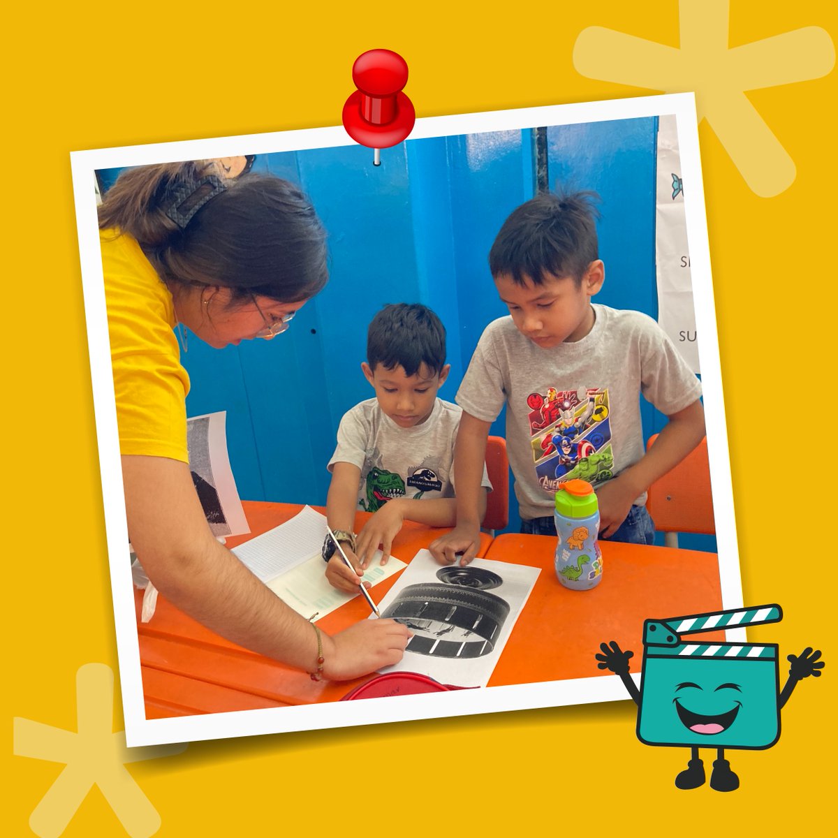 cine_proyecta's tweet photo. ¡El viaje hacia la creatividad y la cultura ha comenzado! 🎨

📚 El pasado sábado 4 de mayo, las aulas del colegio Virgen Inmaculada de San Juan de Miraflores se llenaron de risas y sueños con el inicio de clases del Colectivo Proyecta. 

#ArteyCultura #ColectivoProyecta https://t.co/CvGy6oUO94