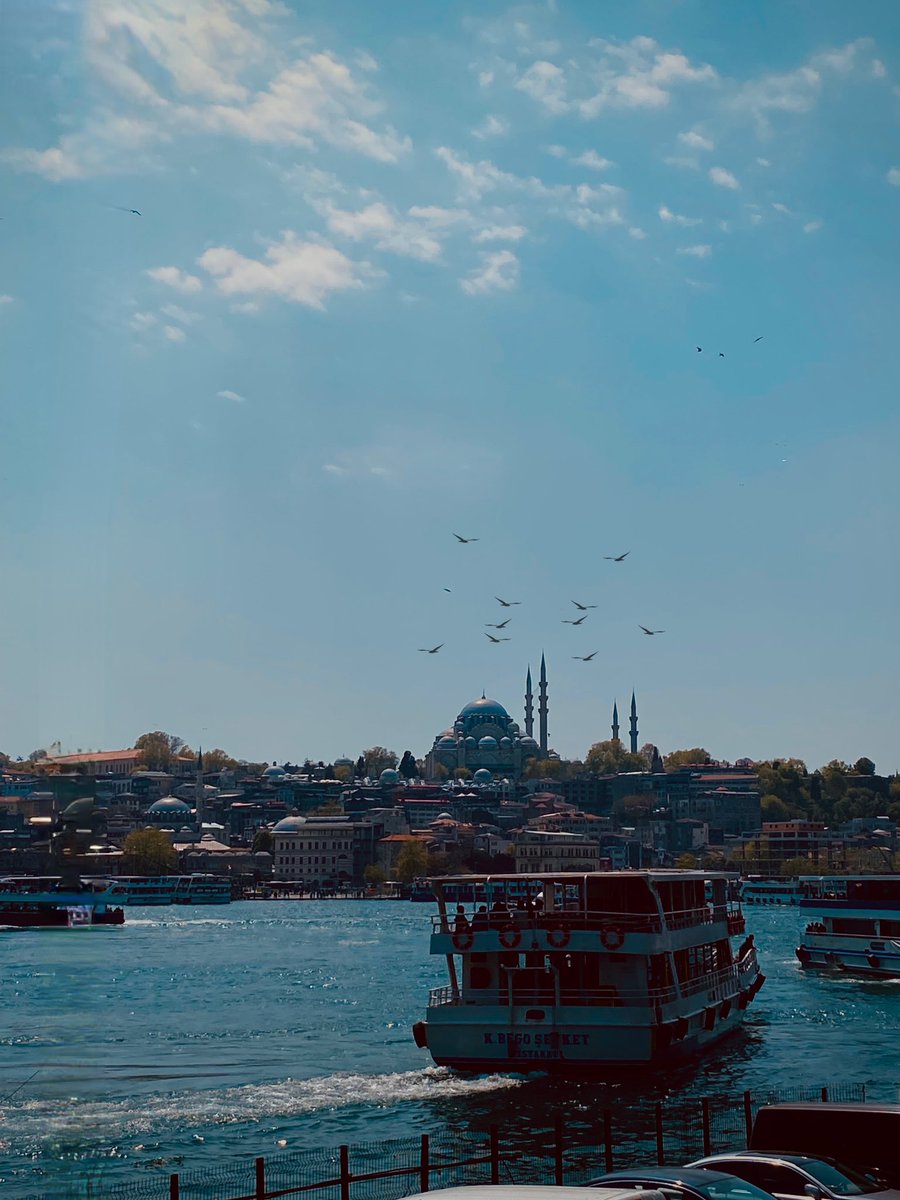 Vuslat ümidi ile hasrete müpteladır ömür…