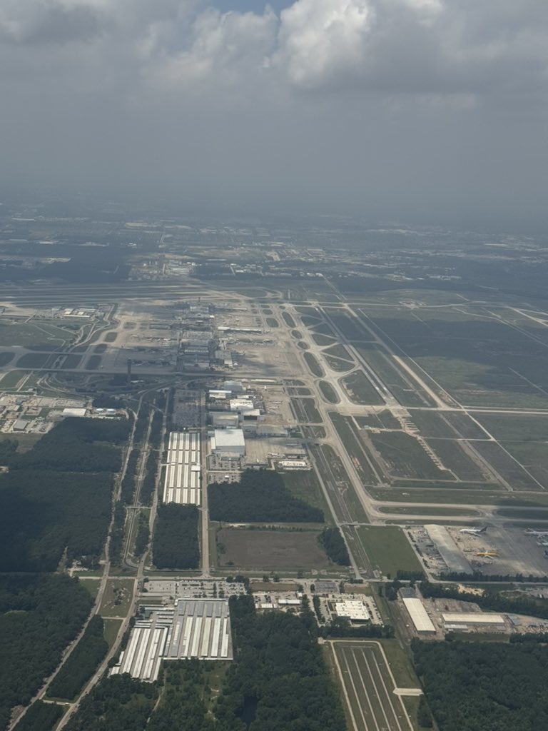 aspen_ozone's tweet photo. Iah https://t.co/bNOYizvIhn