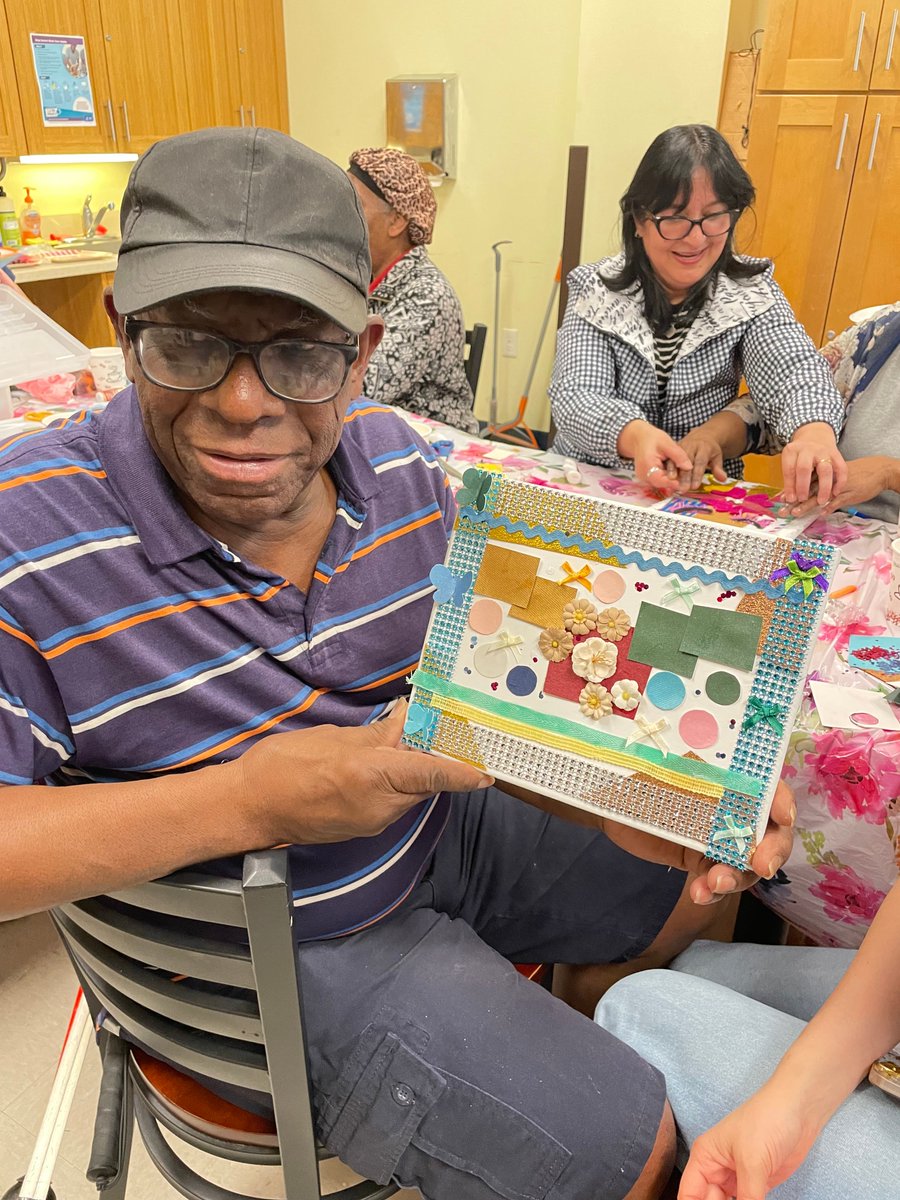 visionsvcb's tweet photo. What better way to start the week at our older adult center, than with some arts and crafts! A special thanks to New York Cares for helping host this fun activity.
#SeeWhatIsPossible #VISIONSVCB #HealthyAging #NewYorkCares https://t.co/ylkHlOTk8O