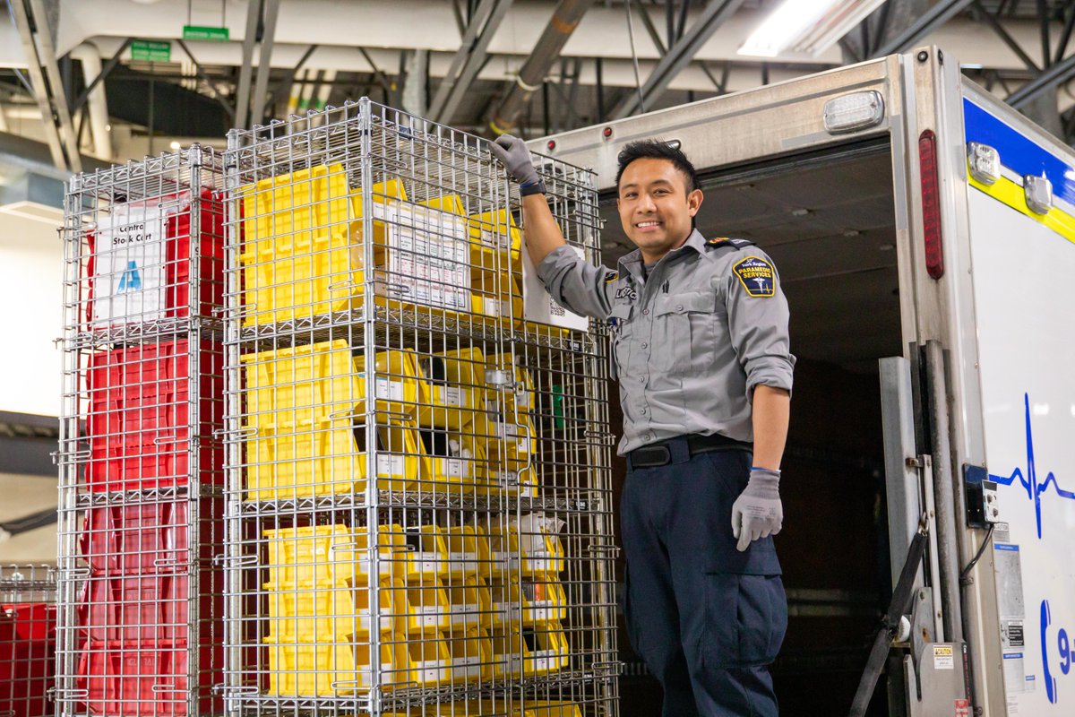 YorkParamedics's tweet image. Behind every emergency response, a committed #Logisitics team works to ensure stations and vehicles are stocked and in prime condition.
They tackle preventative maintenance on 6400 pieces of equipment every 90 days and restock 3000 supply bins monthly! 
#ThankYou for all you do!