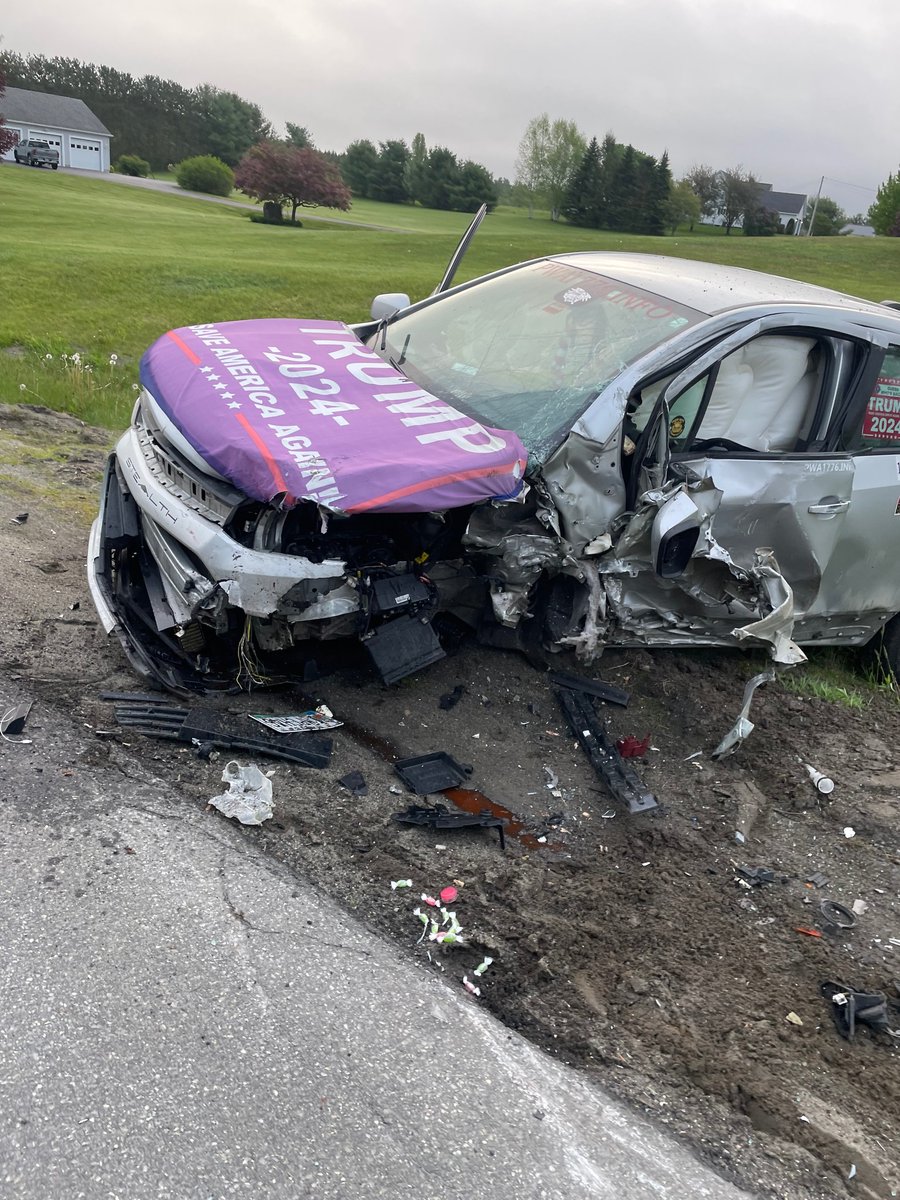 #J6er and local #Trump rally organizer Nick Blanchard (aka Corn Pop) was involved in a collision this morn in Winslow #Maine that killed the 21-year-old man driving the other vehicle. An uninjured Blanchard posted these photos on Facebook 31 minutes after the crash. #mepolitics