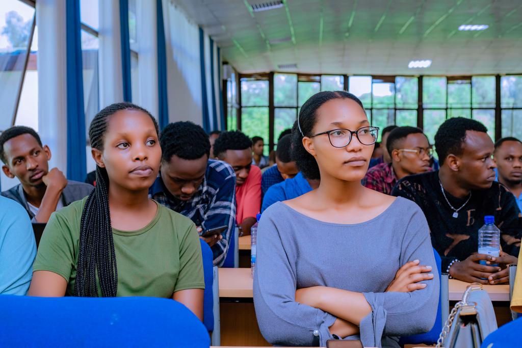 lerobert13's tweet photo. [SATURDAY] We just wrapped up an incredible #CapacityBuildingCamp! Huge thanks to the organizers and fellow participants for an unforgettable experience! 🚀 
🌟 Theme: "End teenage pregnancy; Exploring gaps in adolescents' sexual reproductive health and rights"
#MEDSARDay2024 https://t.co/3t8g3C3CYm