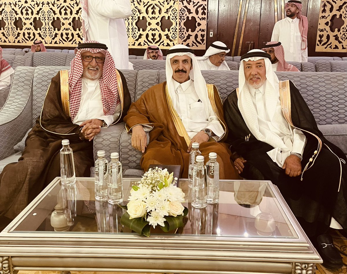 abdsheikha's tweet photo. كم سعدت الليلة بتلبية
دعوة أخوية بقاعة بريدة
من أخونا الفاضل :
#سليمان بن أبراهيم الصالح
بمناسبة زواج أبنهم الشاب :
#فيصل بن عبدالمحسن الصالح
على كريمة ؛
#سعود بن عبدالرحمن الجريّد

أطيب وأجمل التَهاني 
للأسرتين الكريمة
#الصالح_الجريّد
والف مبروووووووك
للعرسان ووالديهما
وندعوا
الله لهما بتوفيقه .. 
💐🌷💐🌷💐🌷