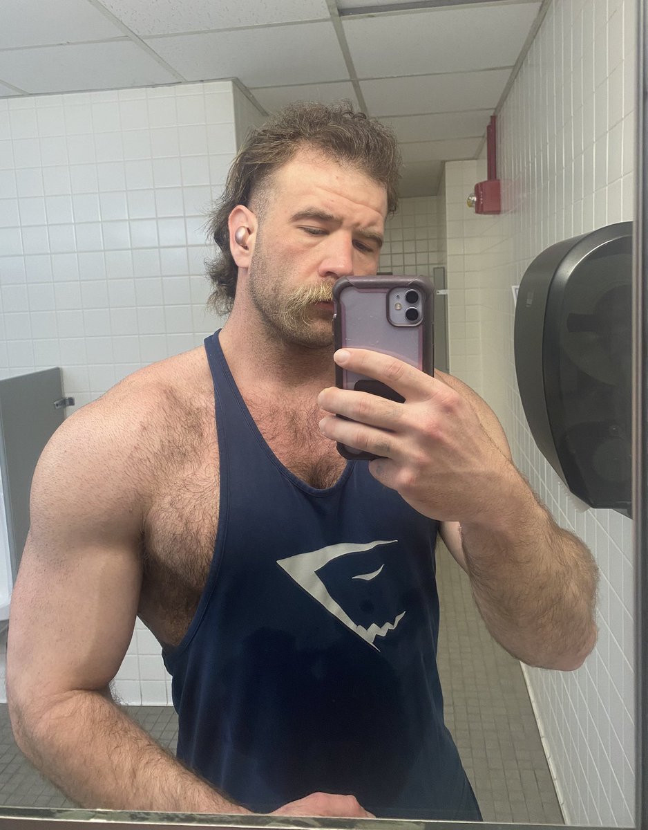 Megabyte Ronnie tweet media