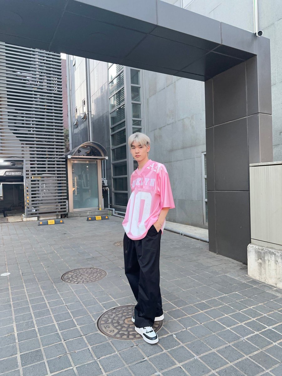 twnpich's tweet photo. Happy 520 day ❤️ 🖐🏻✌🏻0️⃣
 #twnpich https://t.co/hwSUxaBH5x