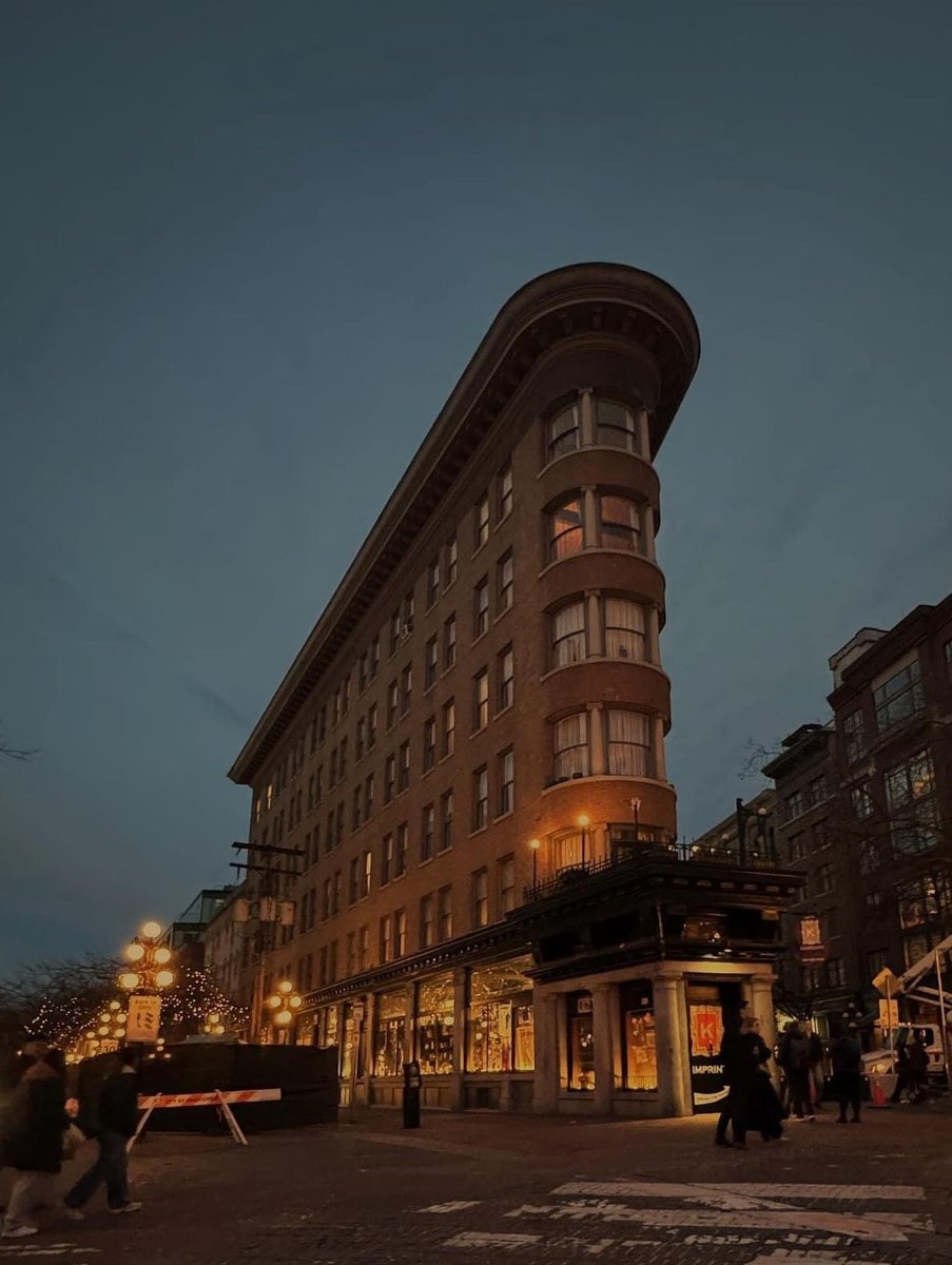 gastown's tweet photo. Did the weekend go by quickly, or is it just us?
Photo Credit: @Iamchi.t
#WeekendFeels #TimeFlies #JustUs #WeekendVibes #QuickWeekend #WeekendGone #TimePasses #WeekendWrapUp #WeekendReflections https://t.co/Jpdvz9nkYa