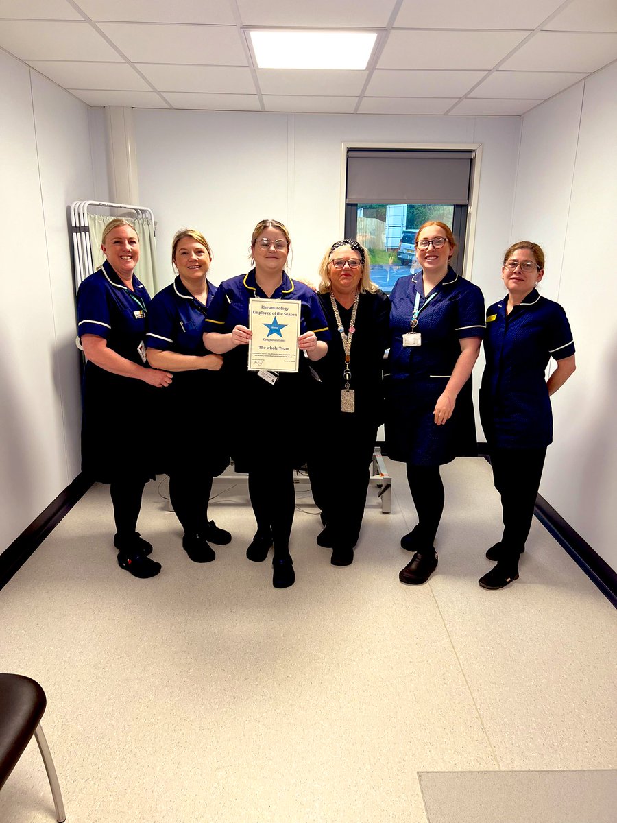 Sarah Harvey (@sisterharves) on Twitter photo Employee of Winter nominated by me. The whole team! Like most we had a tough winter with sickness and leave but everyone worked hard together as a team to continue to provide the best care for our patients. Thank you team ๐ค <a href="/RheumUHPT/">Rheumatology Derriford Hospital</a> <a href="/sue_timminsNHS/">Sue Timmins</a> <a href="/UHP_NHS/">University Hospitals Plymouth NHS Trust</a> <a href="/DerrifordNurses/">UHP Nursing ๐</a> Employee of Winter nominated by me. The whole team! Like most we had a tough winter with sickness and leave but everyone worked hard together as a team to continue to provide the best care for our patients. Thank you team ๐ค <a href="/RheumUHPT/">Rheumatology Derriford Hospital</a> <a href="/sue_timminsNHS/">Sue Timmins</a> <a href="/UHP_NHS/">University Hospitals Plymouth NHS Trust</a> <a href="/DerrifordNurses/">UHP Nursing ๐</a>