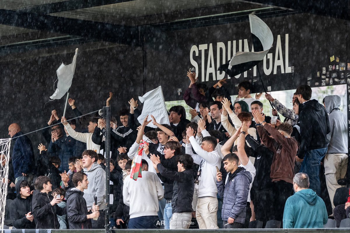 alexcerda_10's tweet photo. Paso muy grande en el último partido en Gal con los nuestros , que nos ayudaron a empujar hasta el final. 
Última batalla en Riazor el sábado ⚔️
Aupa @REALUNIONCIRUN ⚪️⚫️ https://t.co/ocmyiSqa4I