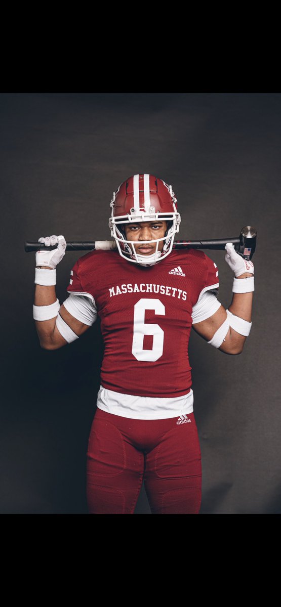 #AGTG Truly humbled and blessed to receive an offer from University of Massachusetts @coachbenalbert @CoachB_Wright79